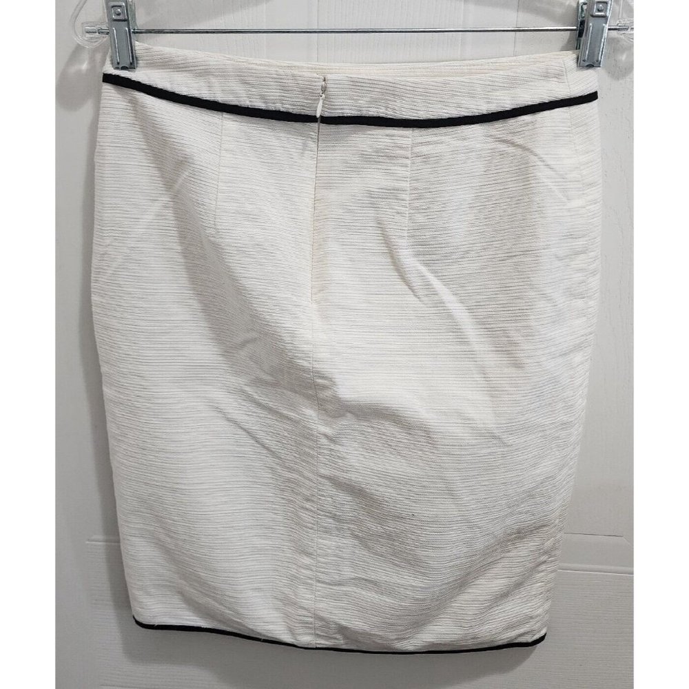 Ann Taylor Women's Woven Crinkle Pencil Skirt White/Black Piping Petite Size 2P - Picture 6 of 10